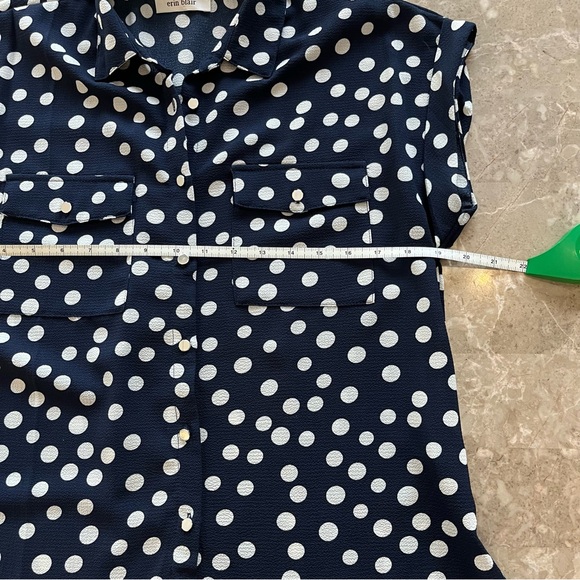 Erin Blair navy button up white polka dots blouse size small - Picture 9 of 10